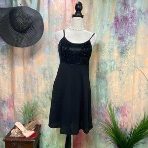 📌B.C.B.G Romantic Pull-over Mini Dress